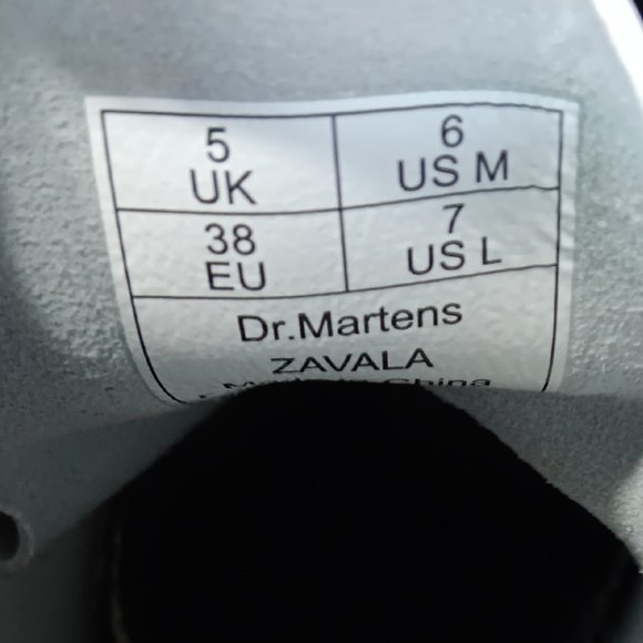 NWOT  WOMEN'S DR. MARTENS ZAVALA  WHITE COMBAT BOOTS Size 6M - Picture 10 of 10